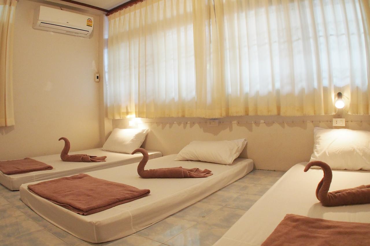 Me Hug Hostel&Restaurant Cha-Am Dış mekan fotoğraf